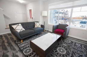 Modern and Comfortable Townhouse in South Winnipeg